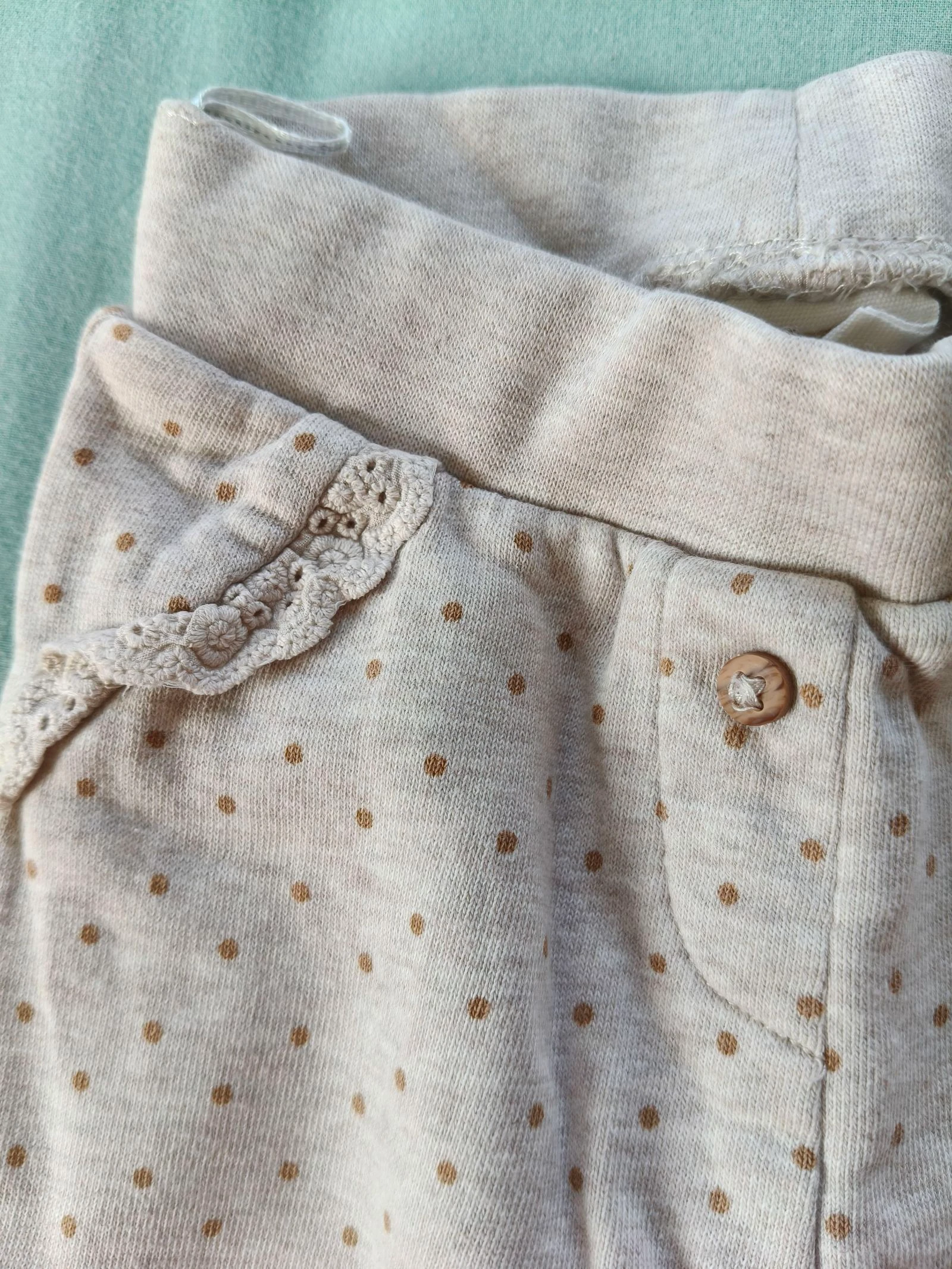 Pantalón abrigado para niña C&A beige con lunares 74 cm – photo 4